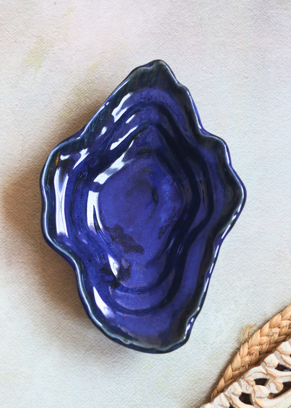 Handmade ceramic kitchenware wavy bowl 