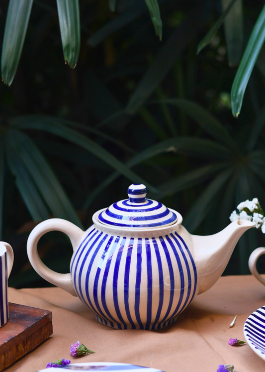 thin stripes tea pot