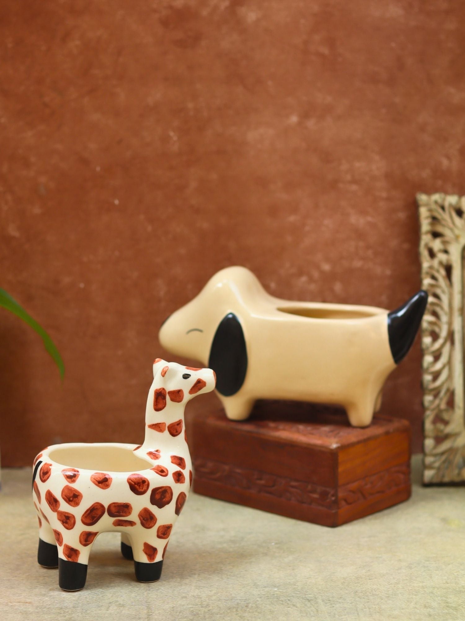 Set of 2 - Hello Giraffe & Cutest Dog Planter combo made by ceramic