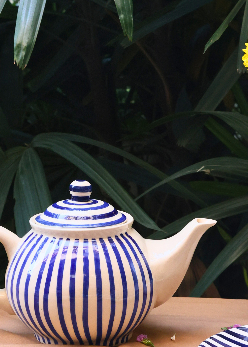 Vibrant blue color tea pot 