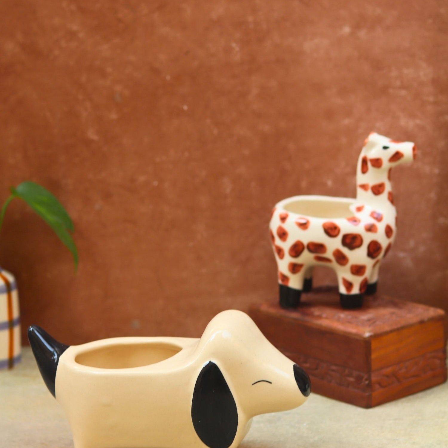 Set of 2 - Hello Giraffe & Cutest Dog Planter combo with premium quality material