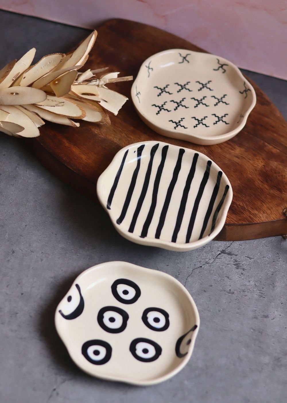 Set of 3 Black & White Dessert Plates made by ceramic