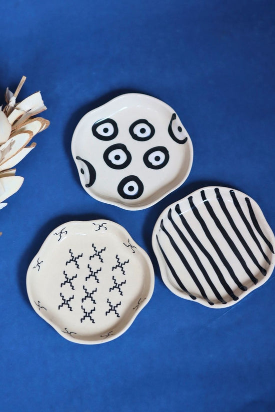 Set of 3 Black & White Dessert Plates with premium quality material