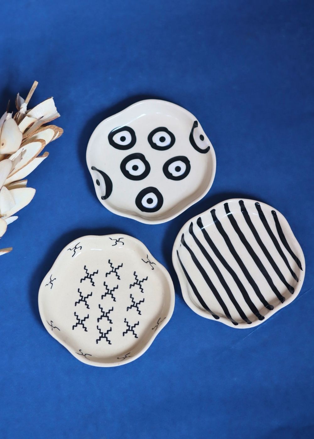 Set of 3 Black & White Dessert Plates with premium quality material