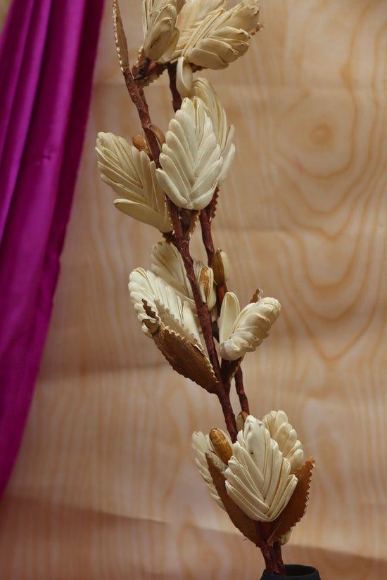 Minimalist Botanical Bunch made by ceramic
