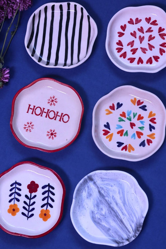 Set of 6 Chic Dessert Plates (for the price of 5) made by ceramic