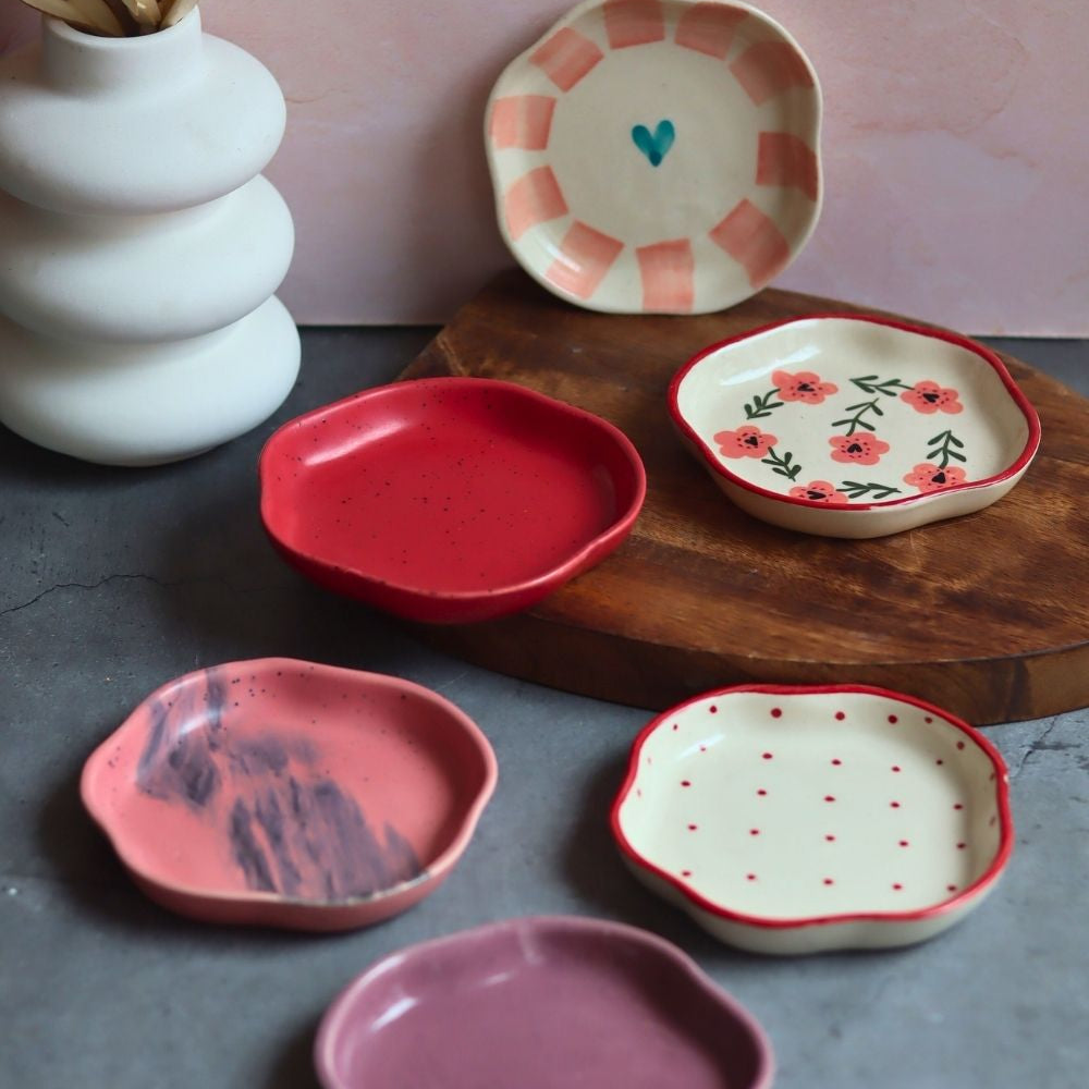 handmade Set of 6 Neutral & Handpainted Dessert plate (for the price of 5)