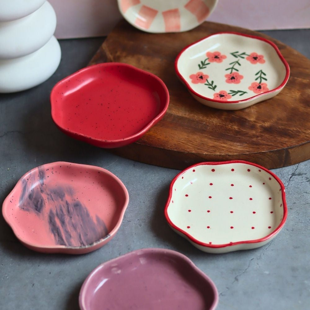 Set of 6 Neutral & Handpainted Dessert plate (for the price of 5) made by ceramic