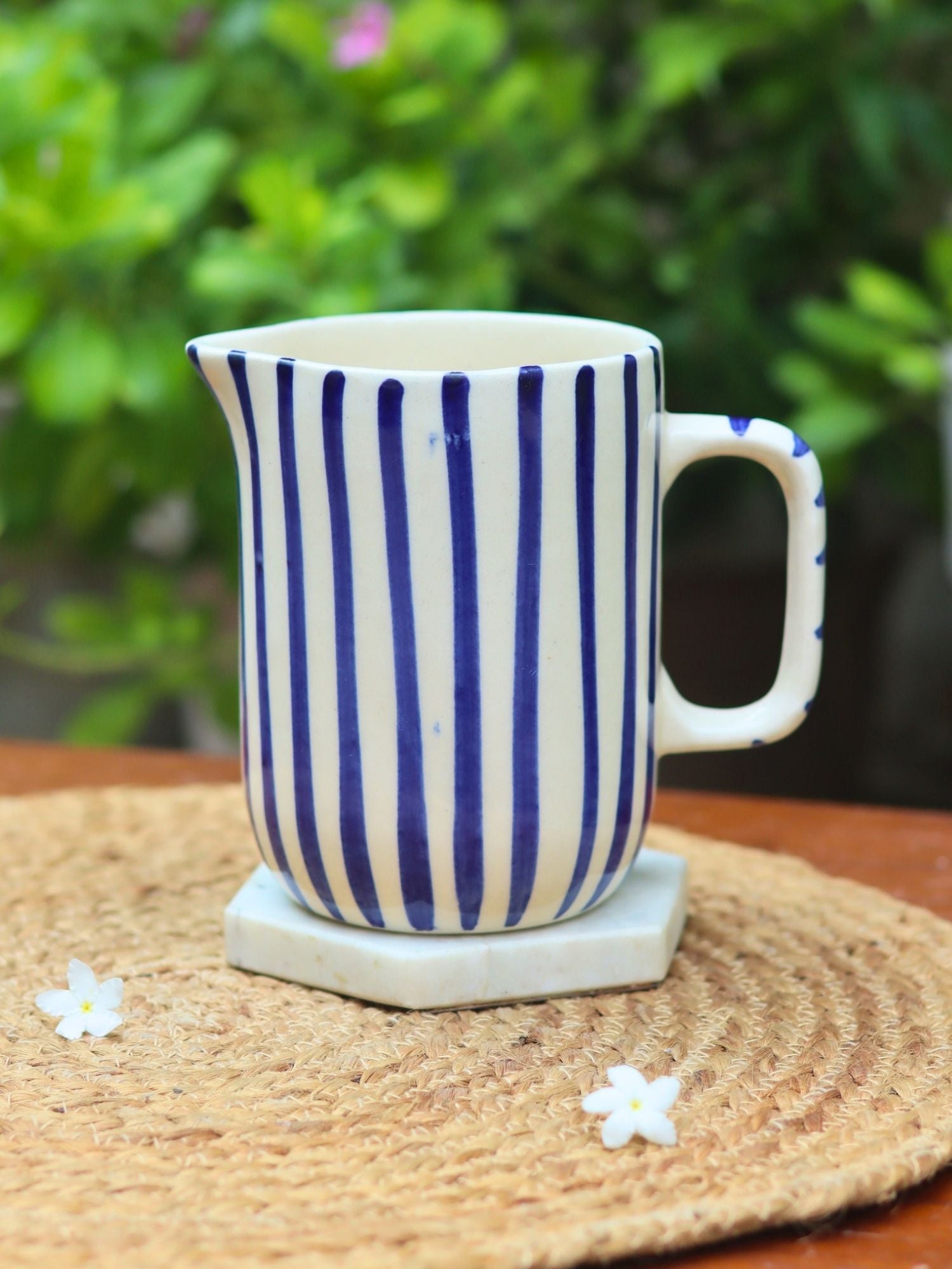Blue striped jug with premium quality material