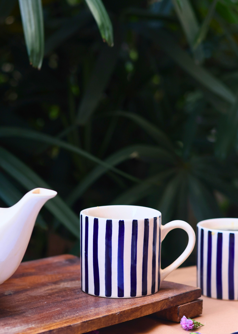 Blue lines ceramic tea cup 