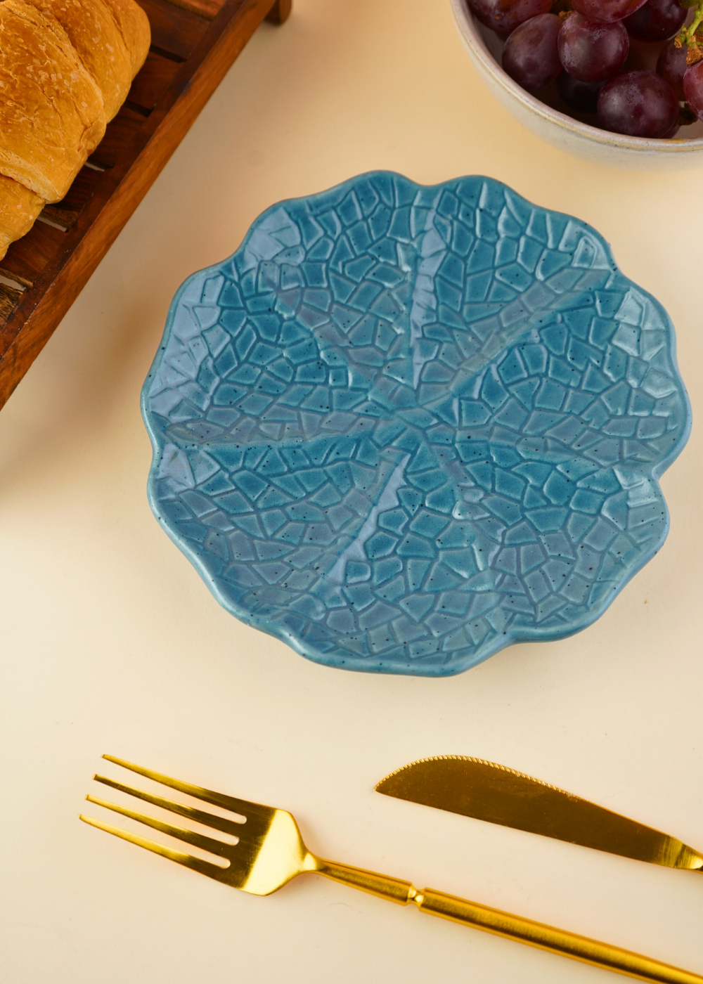 handmade blue cabbage snack plate with premium blue color