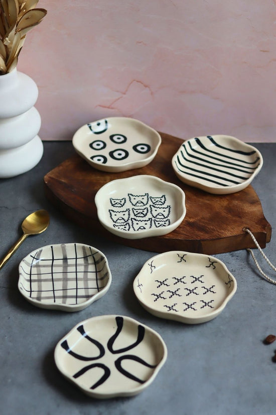 handmade Set of 6 Black & White Dessert Plate (for the price of 5)