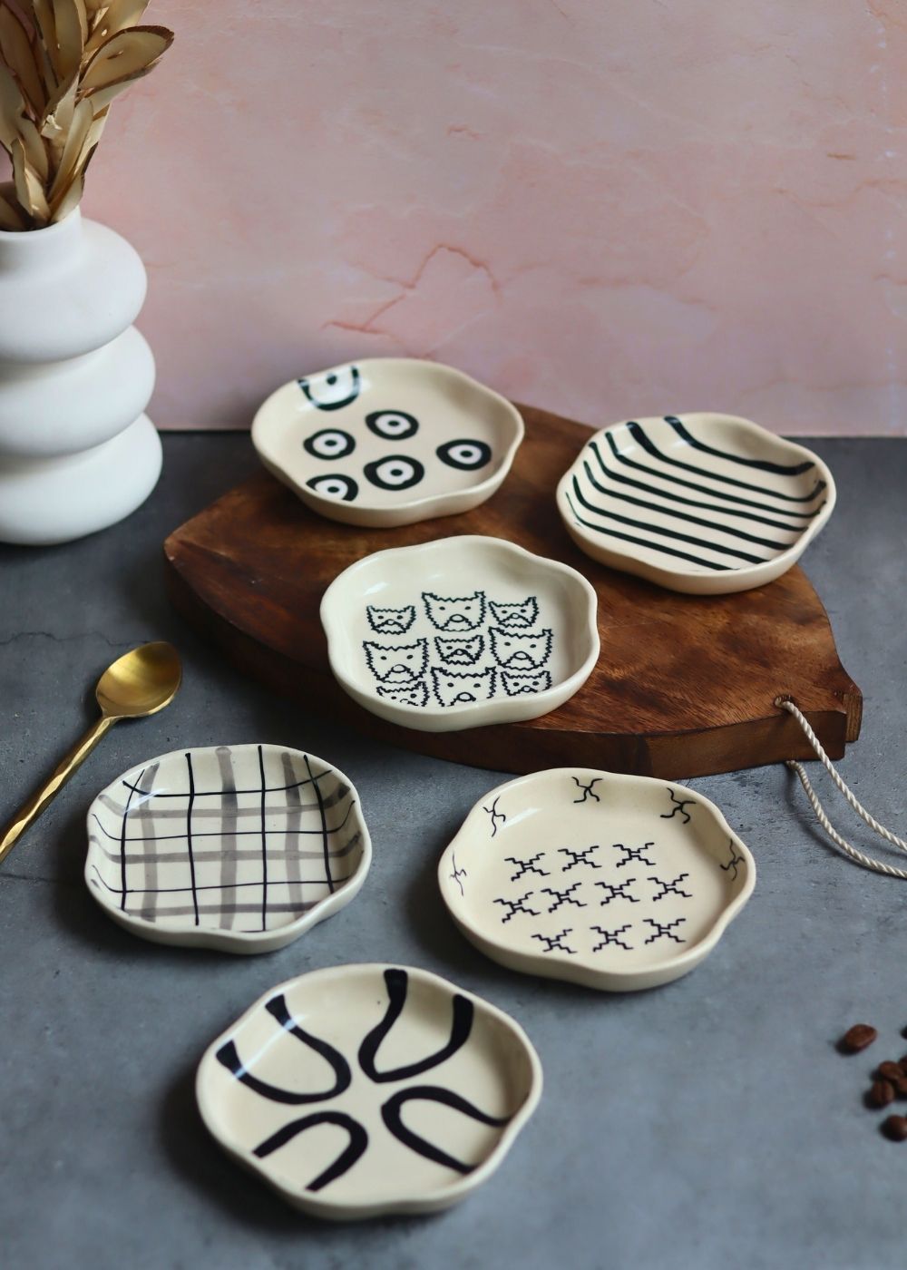 handmade Set of 6 Black & White Dessert Plate (for the price of 5)