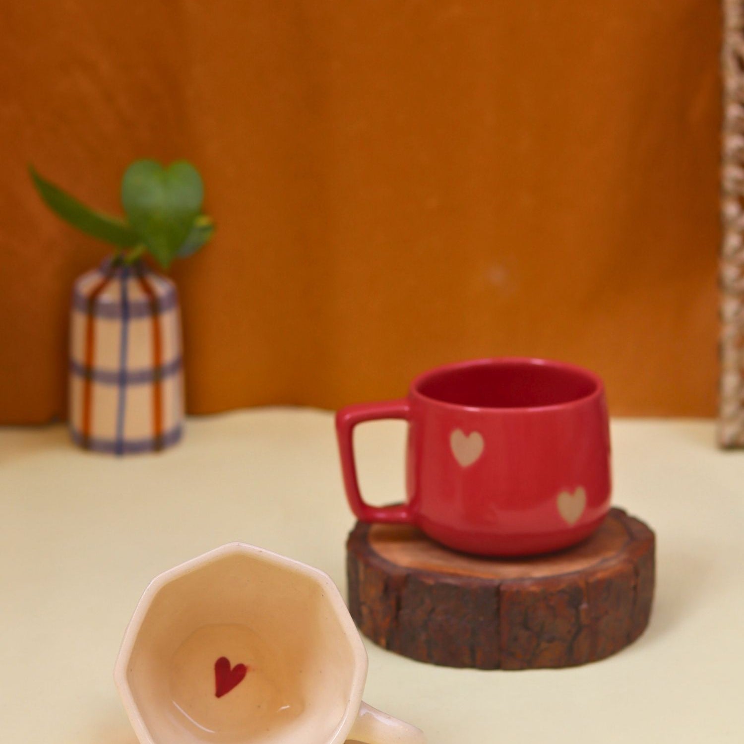 Set of 2 - Heart-throb & Chequered heart mug combo made by ceramic