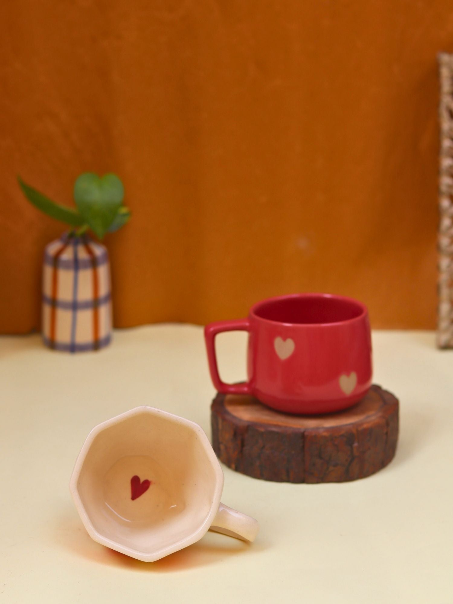 Set of 2 - Heart-throb & Chequered heart mug combo made by ceramic