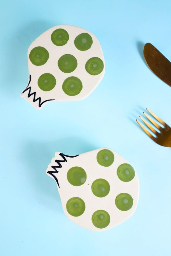 Pomegranate Salt & pepper Shaker made by ceramic