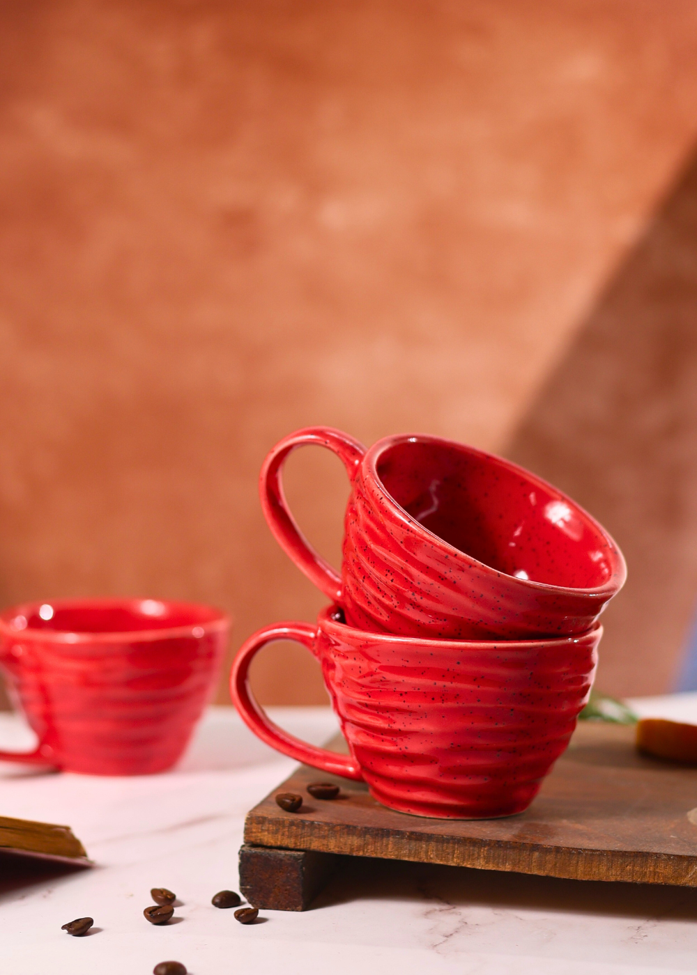 red twirl coffee mug