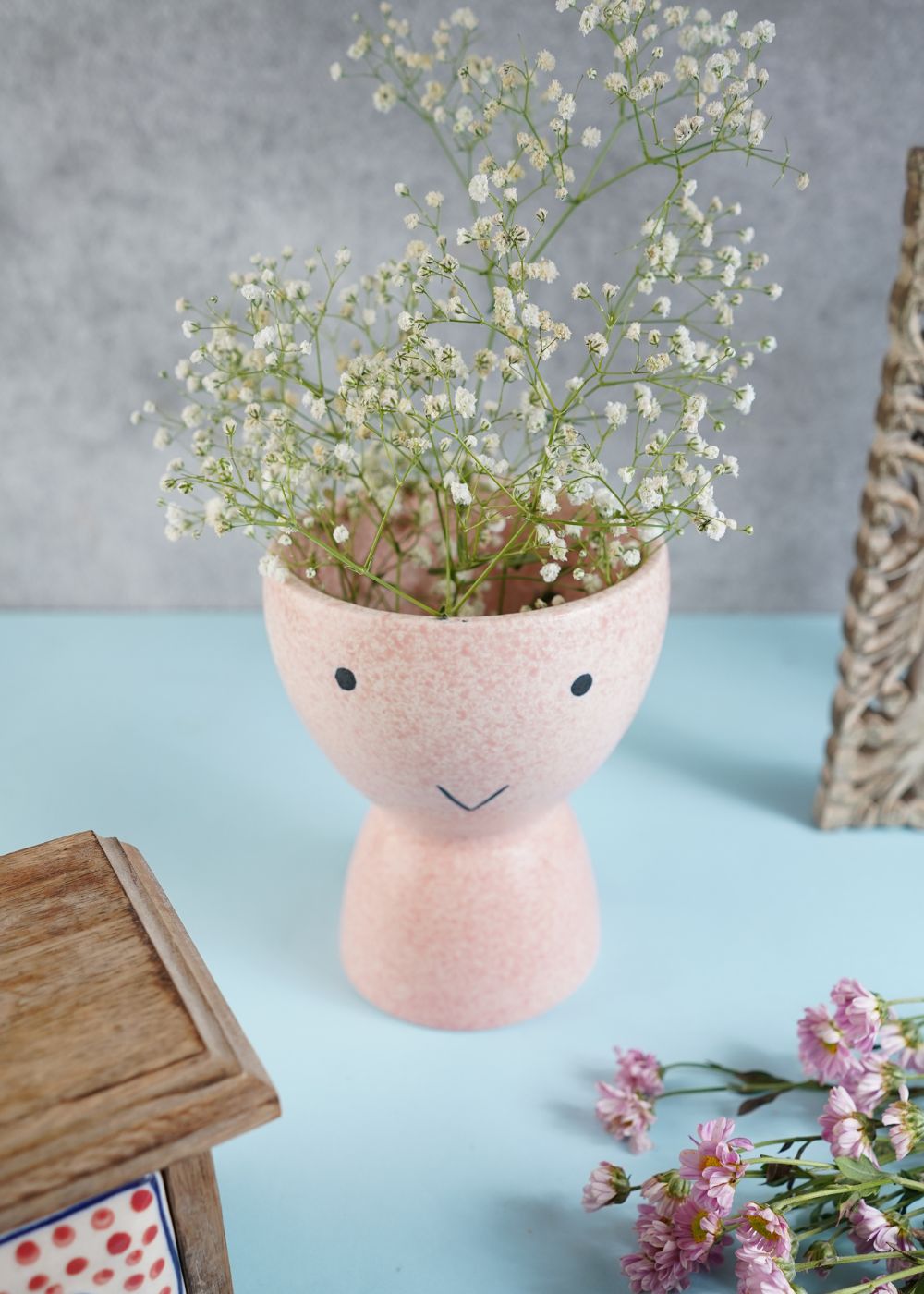 Smiley face Vase with premium quality material