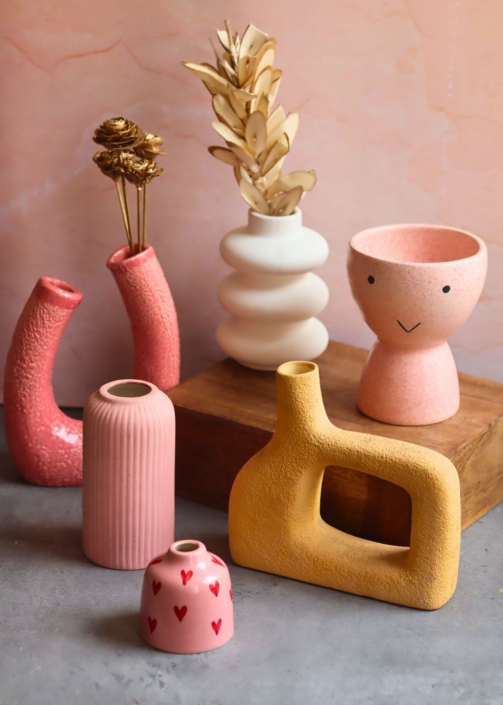 Set of 6 Blossom Bliss Vases (for the price of 5) with premium quality material