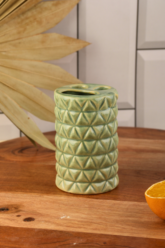 Ceramic brush holder 