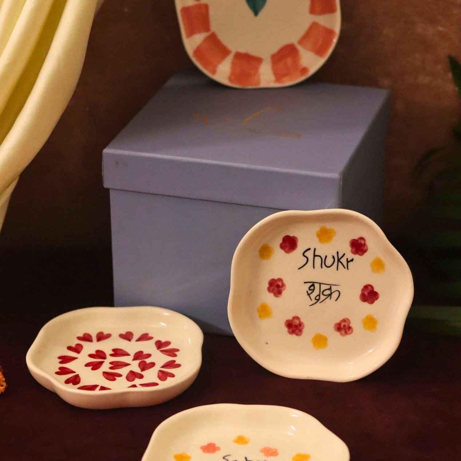 Set of 4 - Heart, Striped heart, Sabr & Shukr handmade dessert plate combo in a Gift box