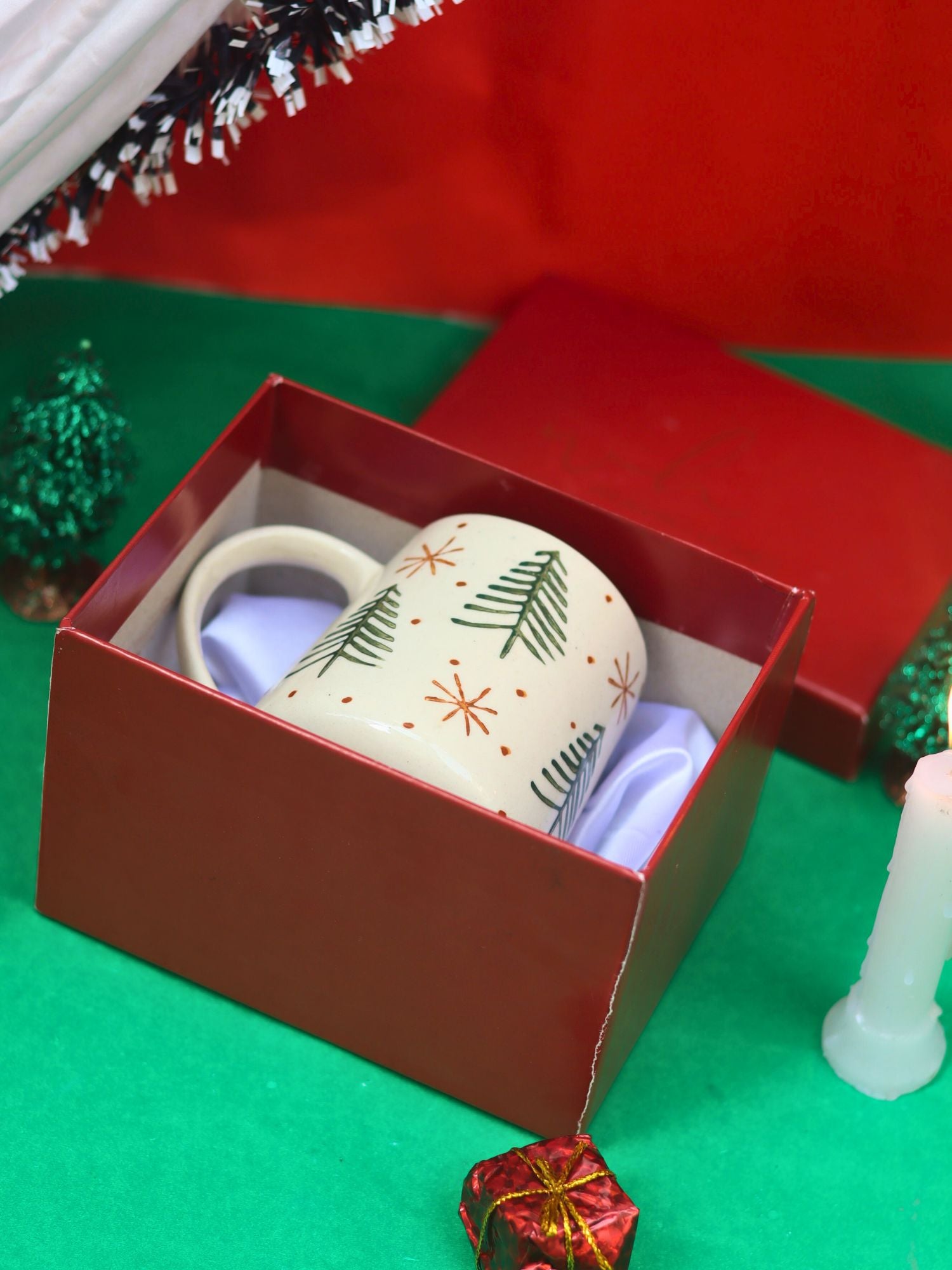 The X-mas Mug in a Gift Box handmade in India