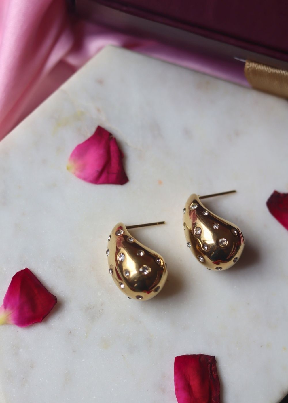 Waterdrop Earrings - Gold made with premium quality material