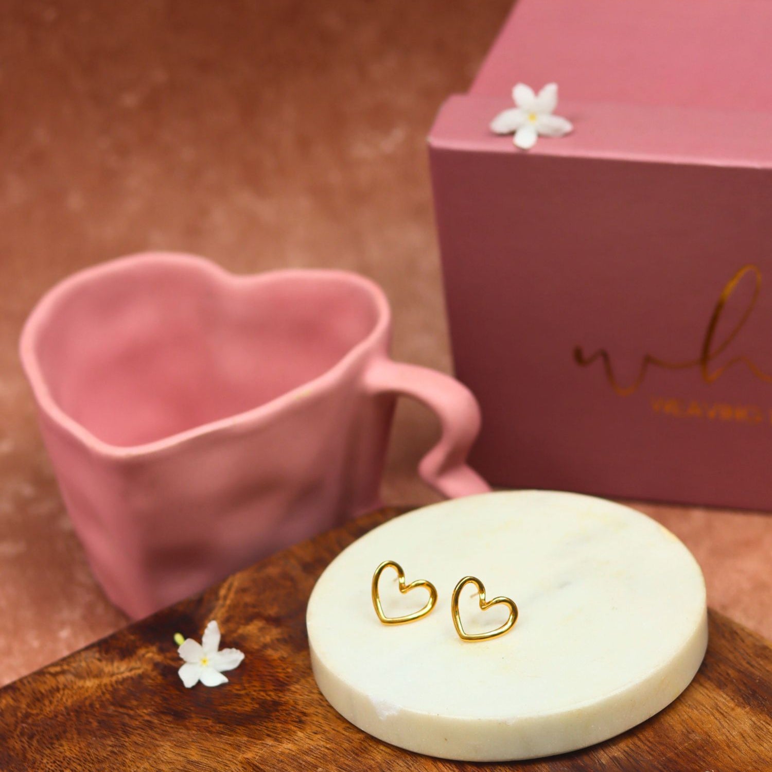 Dusty Pink Heart Shaped Karva Chauth hamper made with premium quality material
