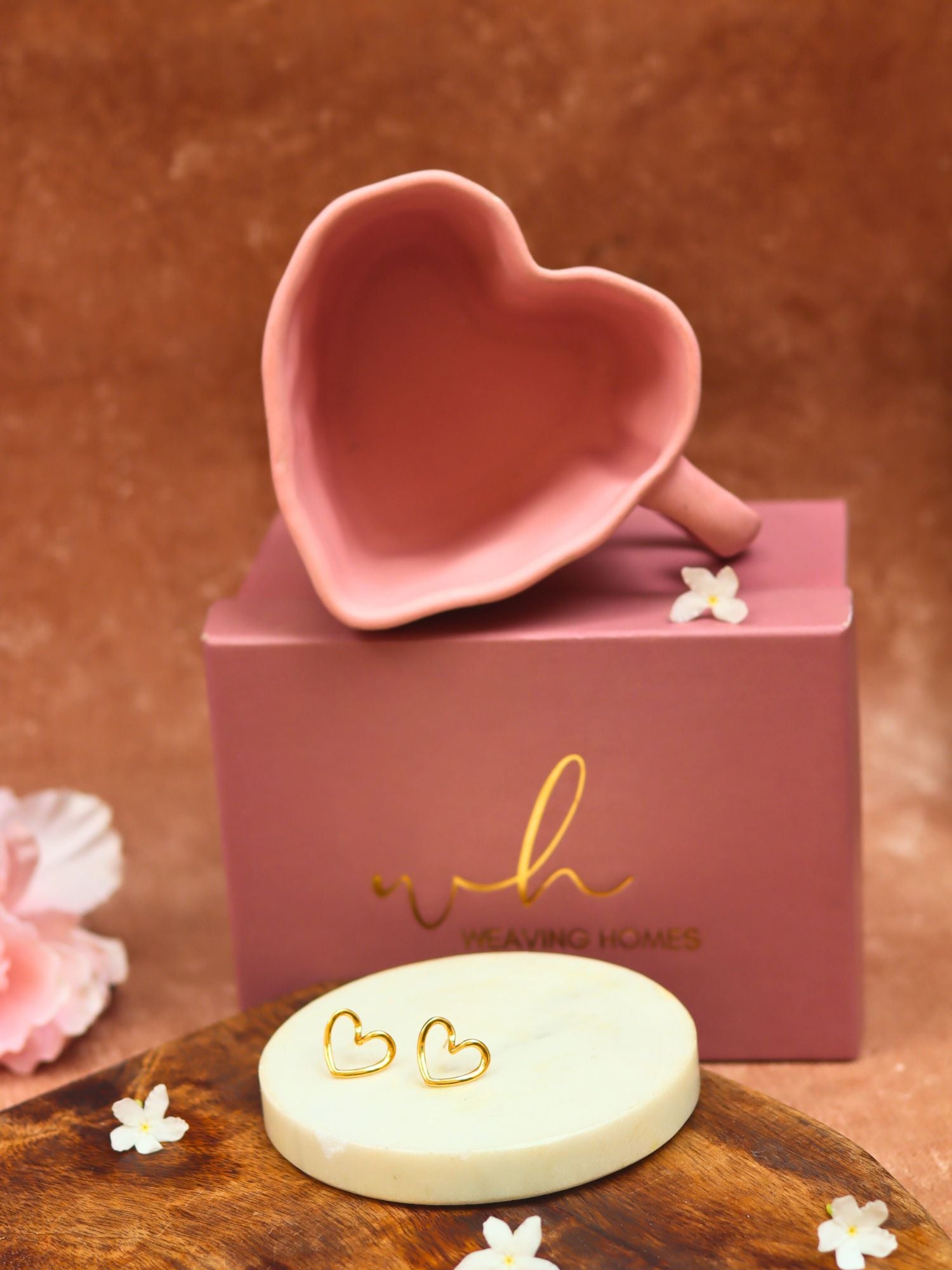 Dusty Pink Heart Shaped Karva Chauth hamper for this karva chauth festival