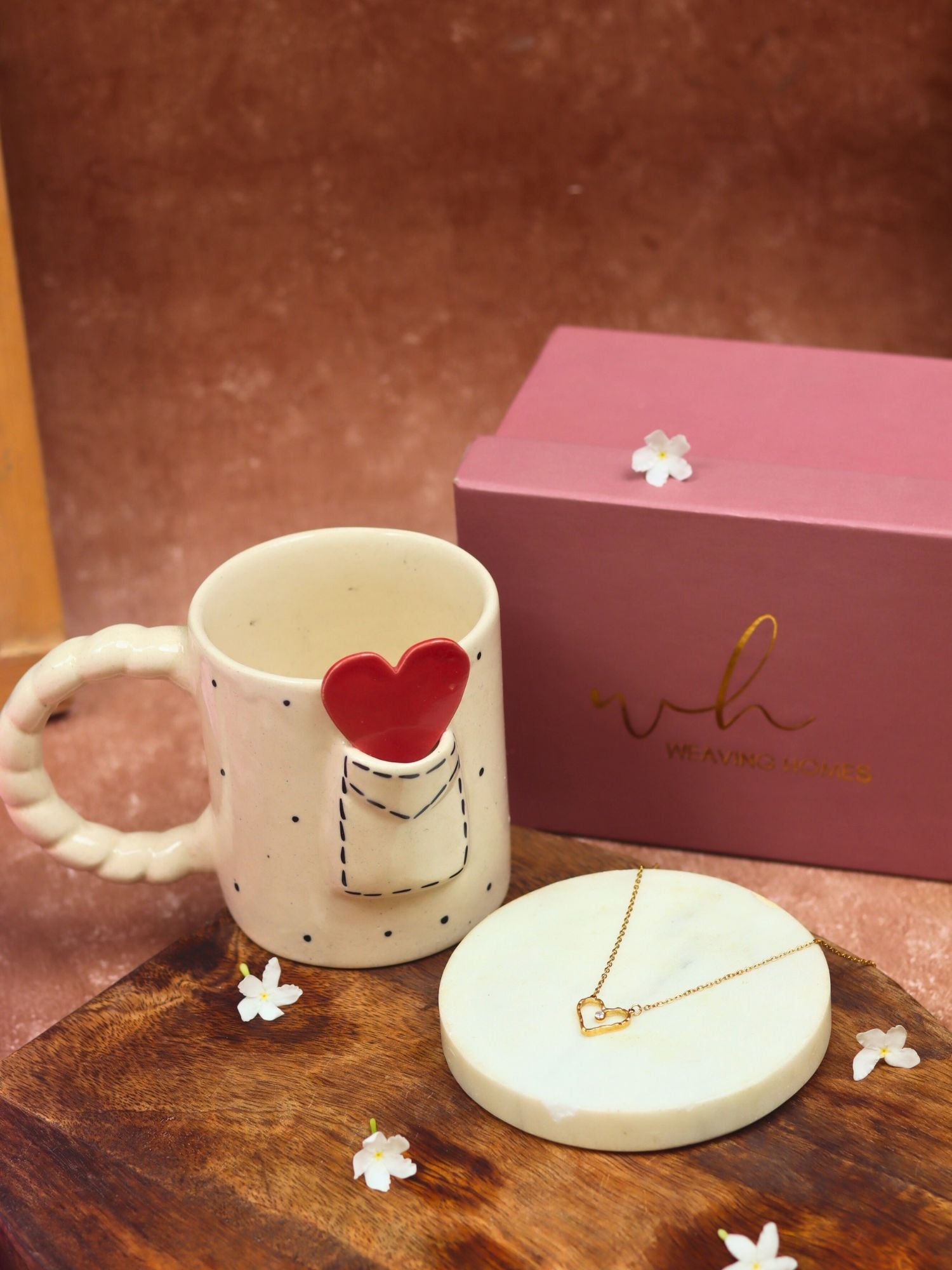 Love Letter Karva Chauth hamper made with premium quality material