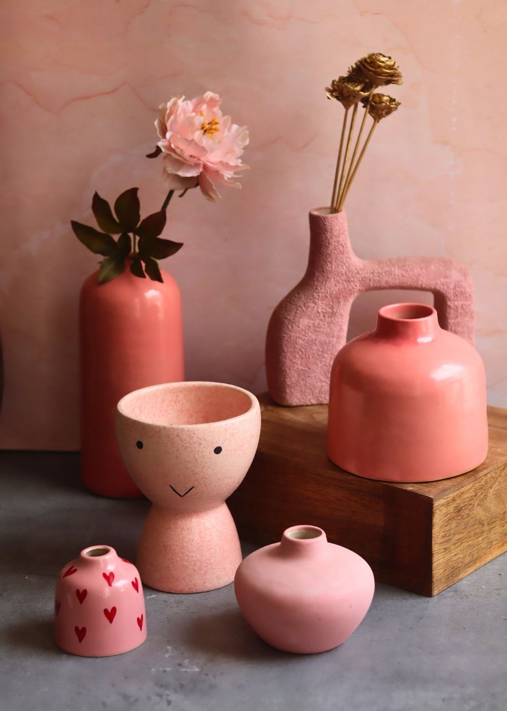 Set of 6 Bloom & Blush Vases (for the price of 5) made by ceramic