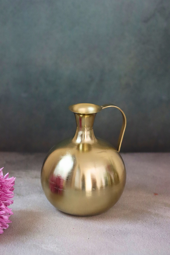 Swarn flower vase mughal design