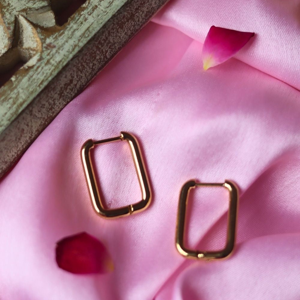 Anti tarnish Essential Sqaure Hoops
