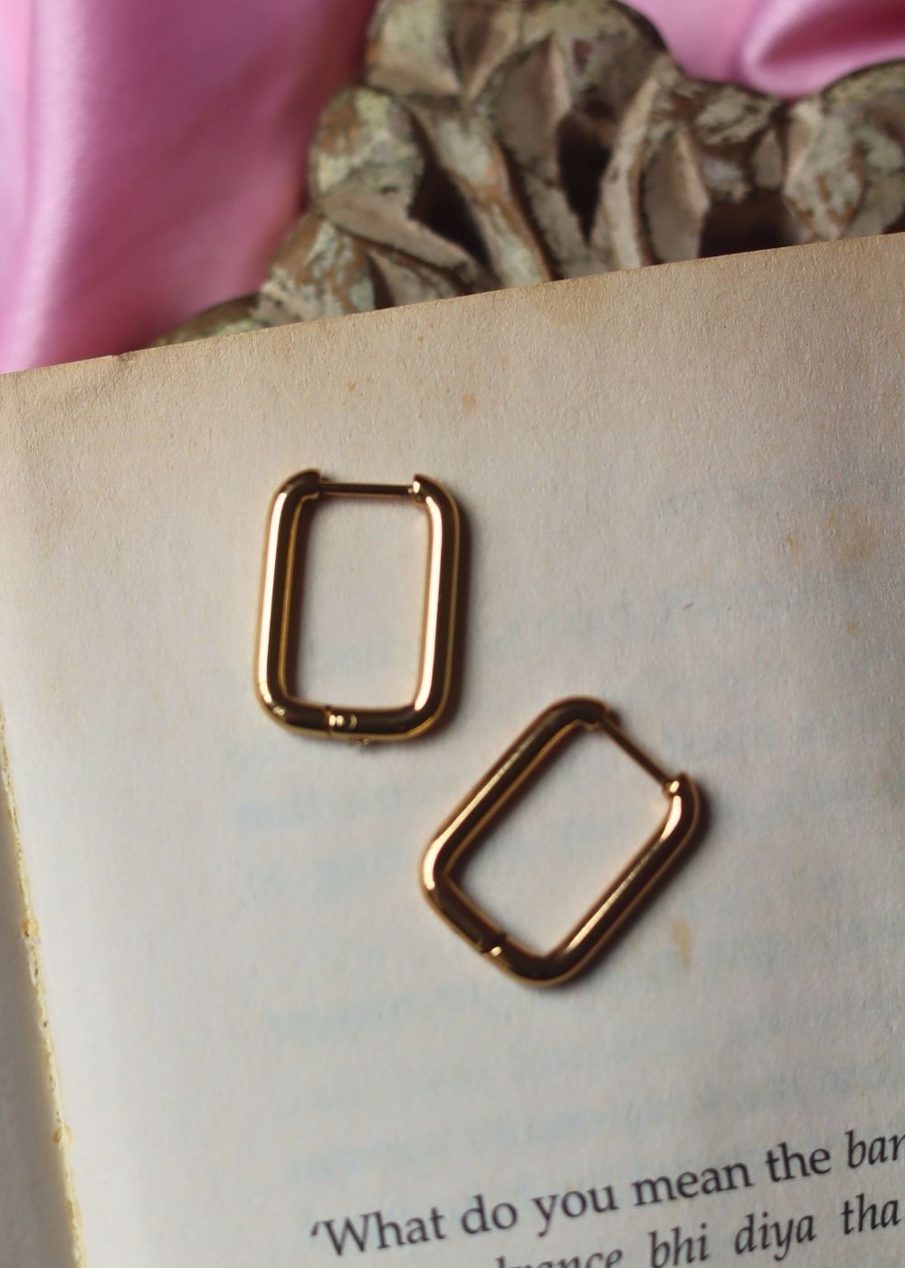 Essential Sqaure Hoops made with premium quality material