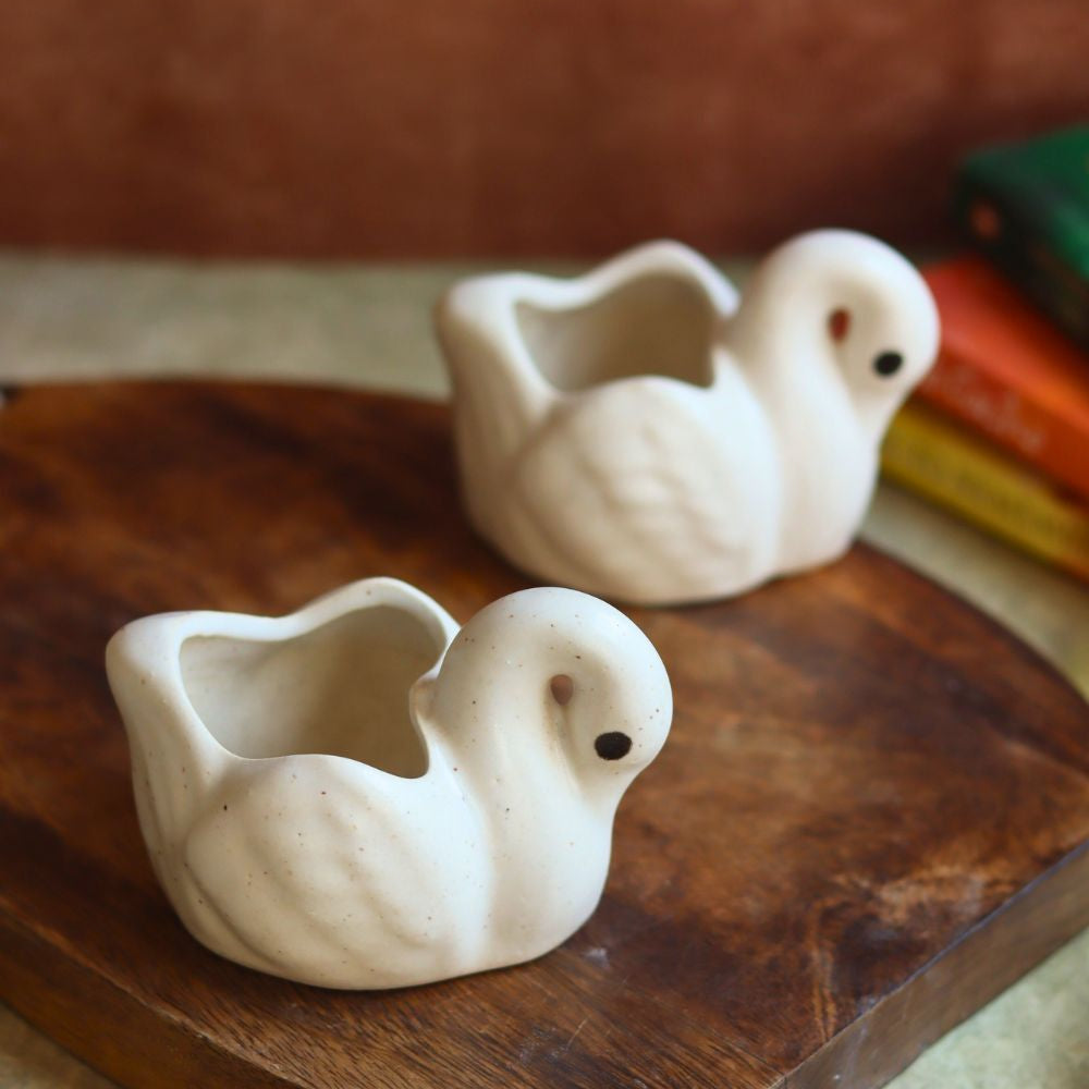 Swan Planter made by ceramic