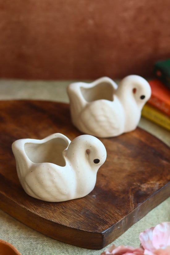 Swan Planter made by ceramic