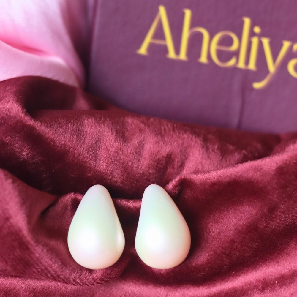 Handmade Waterdrop White Earrrings