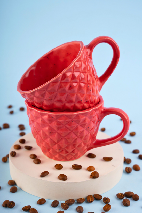 red diamond mug with glossy red color