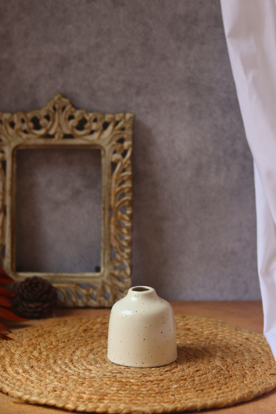 Ceramic bud vase short