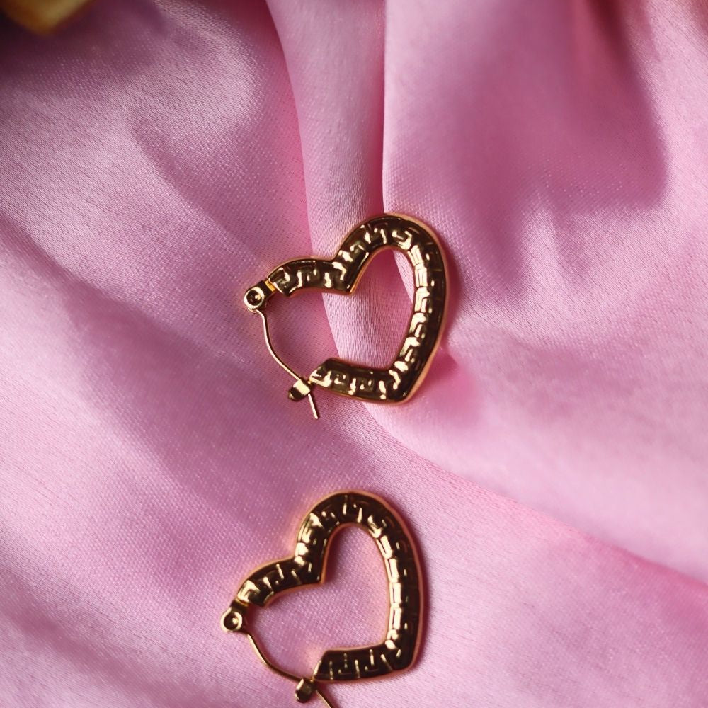 anti tarnish Heartbeat Earrings 