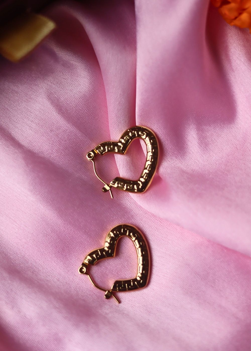 anti tarnish Heartbeat Earrings 