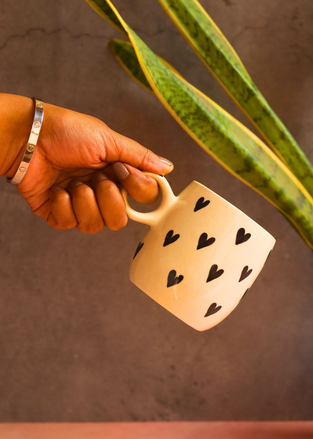black heart mug handmade by ceramic 