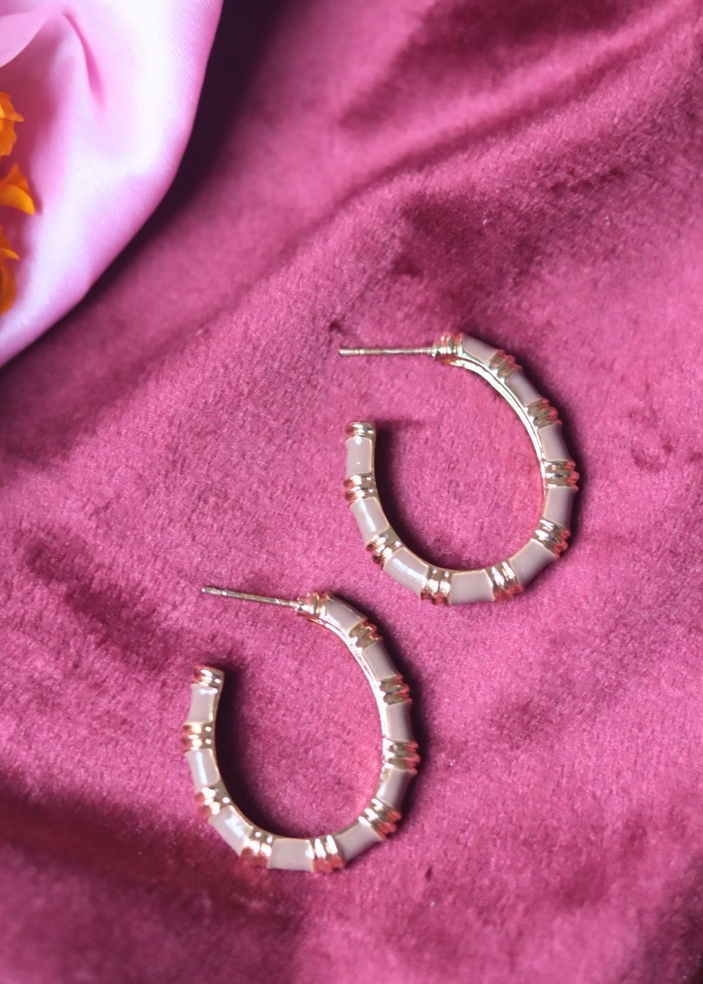 Blossom Studs Brown made with premium quality material