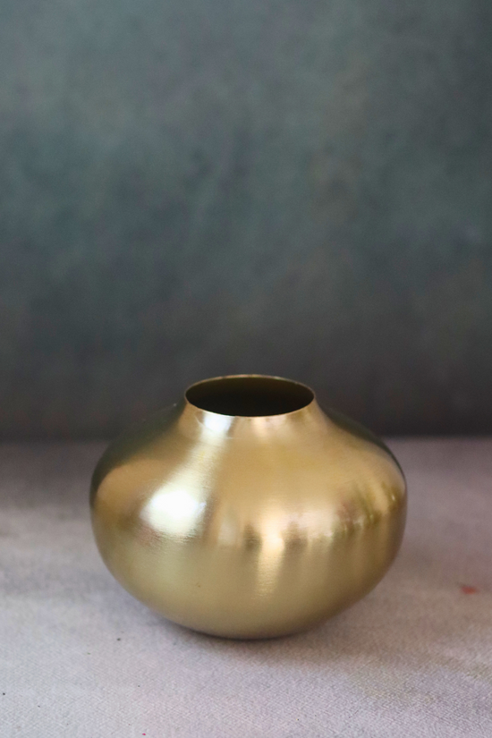 Handmade brass Flower pot  