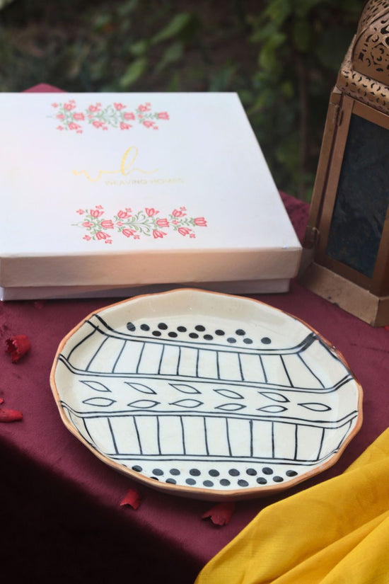 Paisley Dreams Plate in a premium Gift Box for this festival