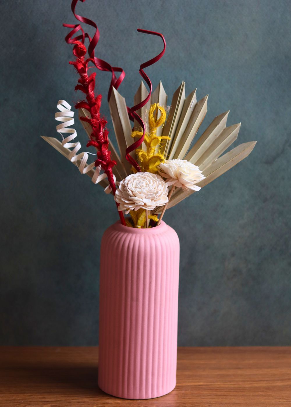 Handmade pink ribbed vase with assorted bunch combo for your home decor