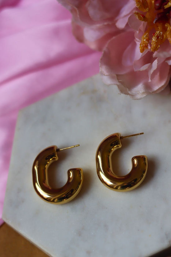 Chunky U-Shaped Earrings with premium quality material