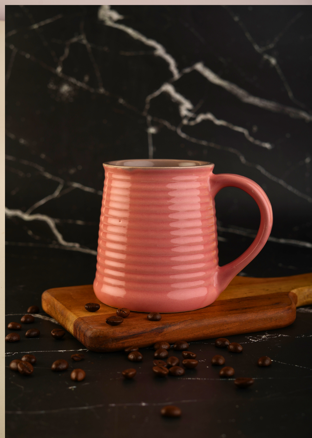 Ceramic coffee mug with beans