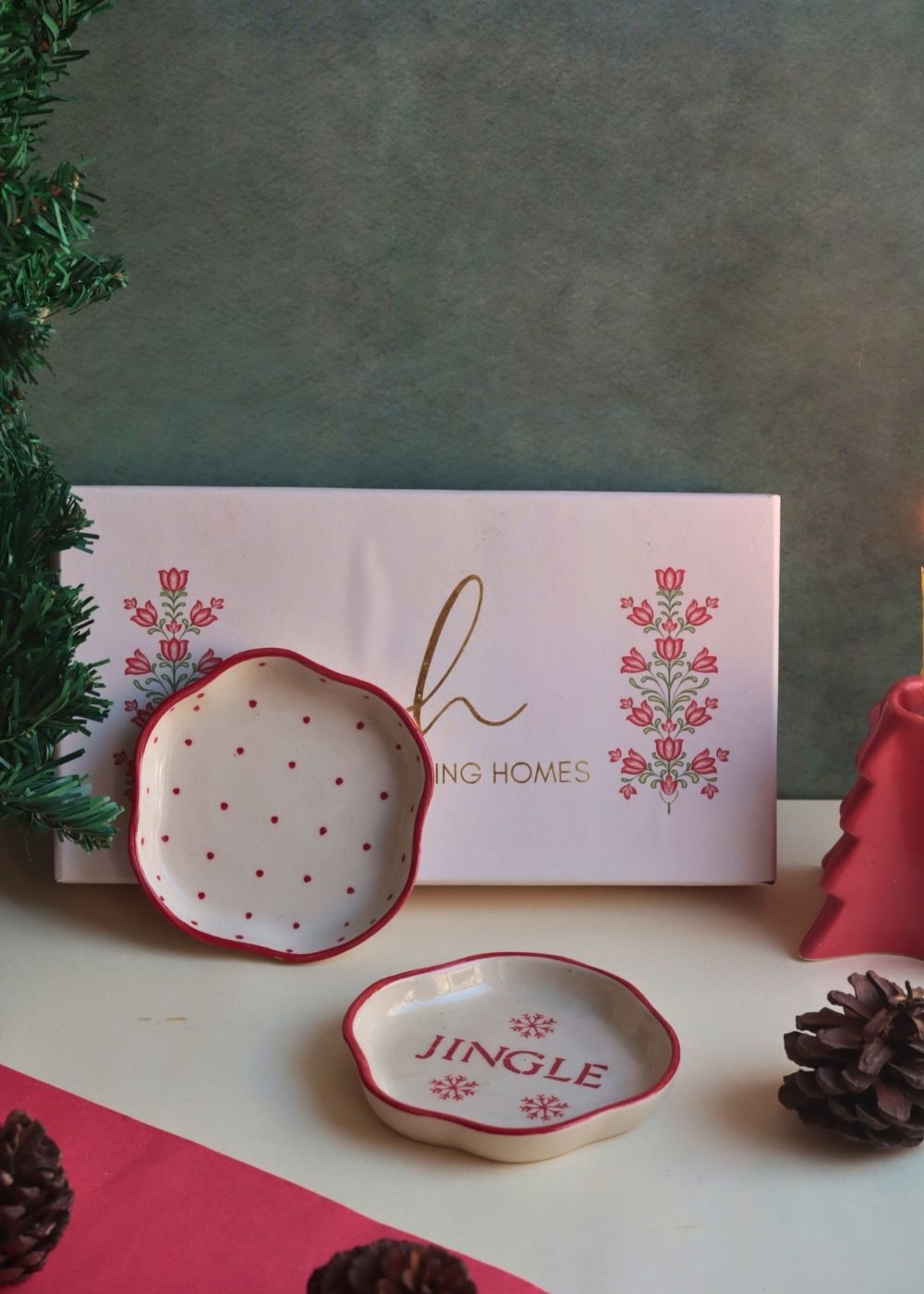 Jingle & Red Polka Handmade Dessert plate in a Gift Box with premium quality material