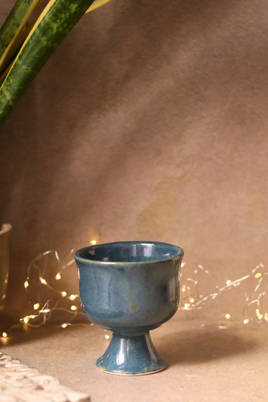 ice cream goblet with metallic blue color